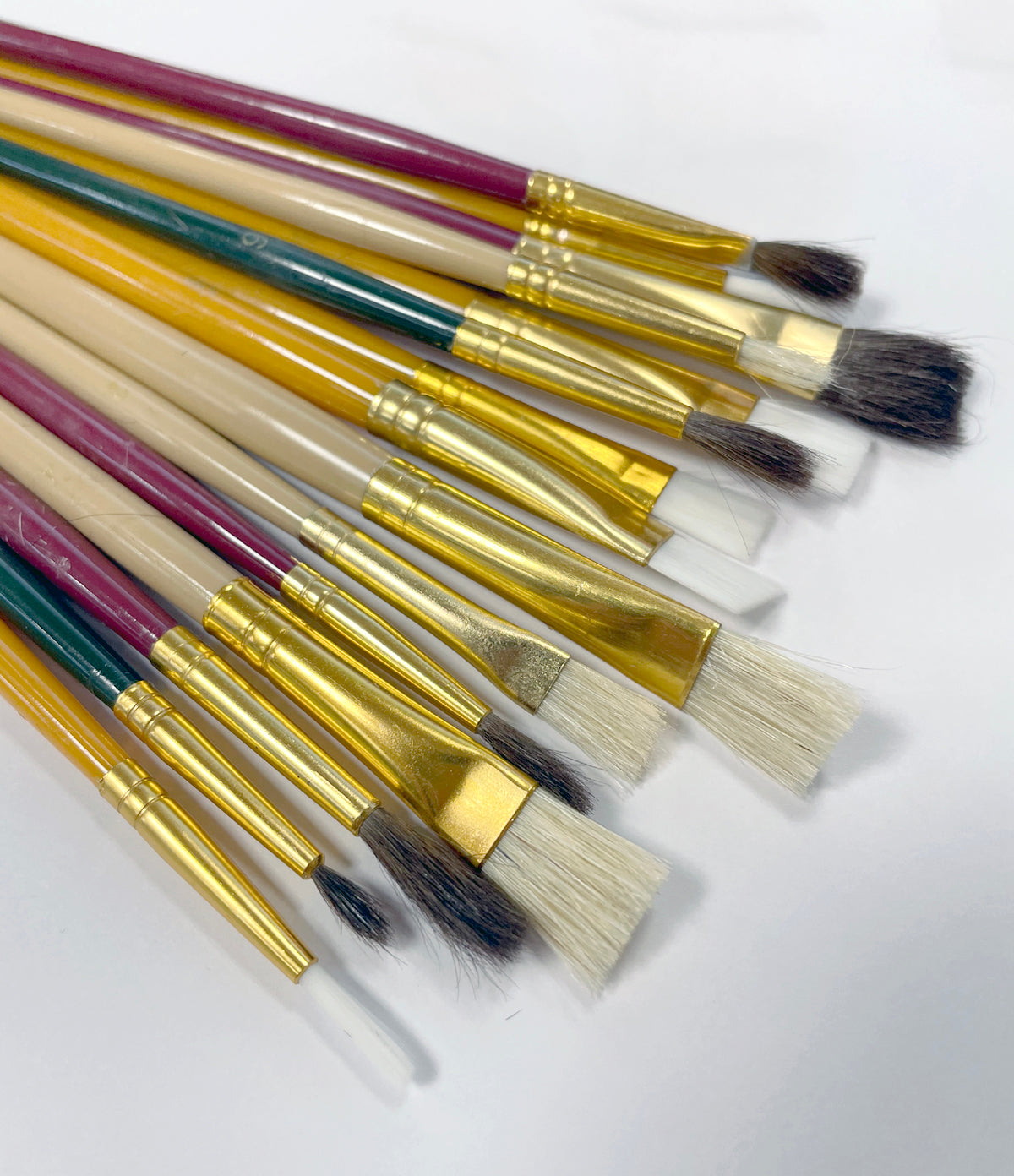Lot de 25 pinceaux et brosses Artiste