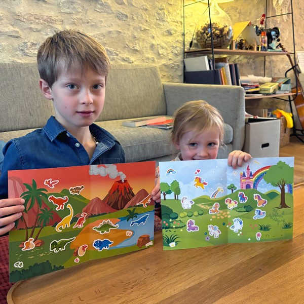 Ma Trousse Créative Licornes, 6 suspensions en carton Épais à décorer + 3 p'tits pots pinceau + 1 planche de gommettes.