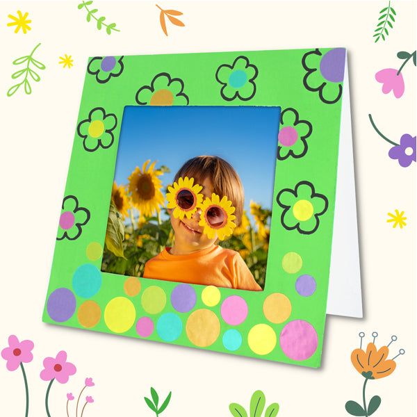 1 cadre carré en carton + 104 gommettes ronds pastels