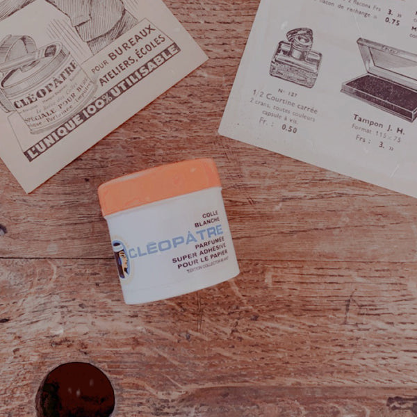 Pot de colle blanche édition Collector 90 ans