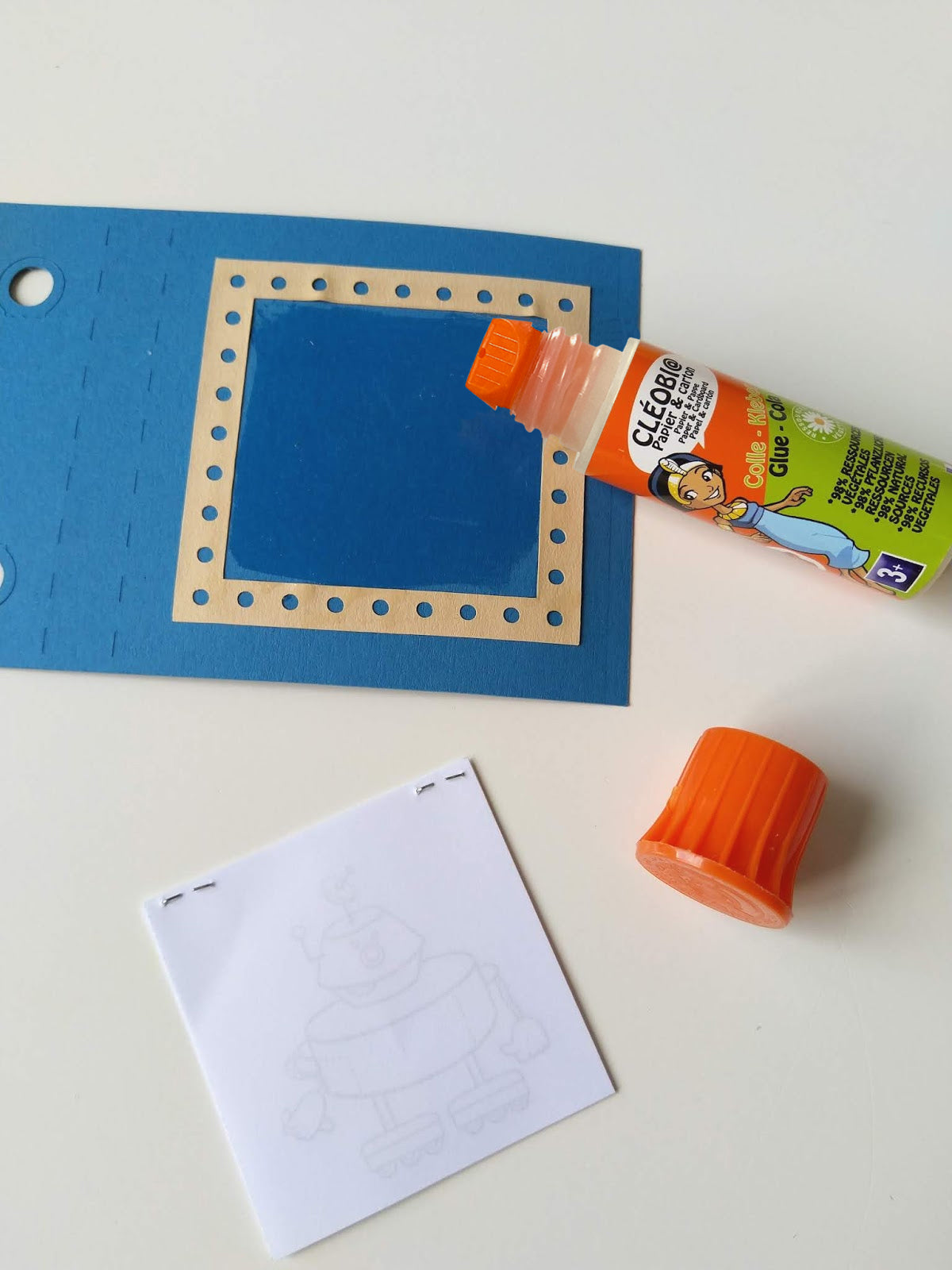 Colle végétale mini "Cléobi@" en 25g avec embout étendeur