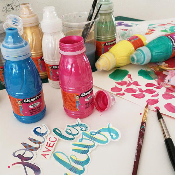 Lot de 8 peintures acryliques en 250 ml