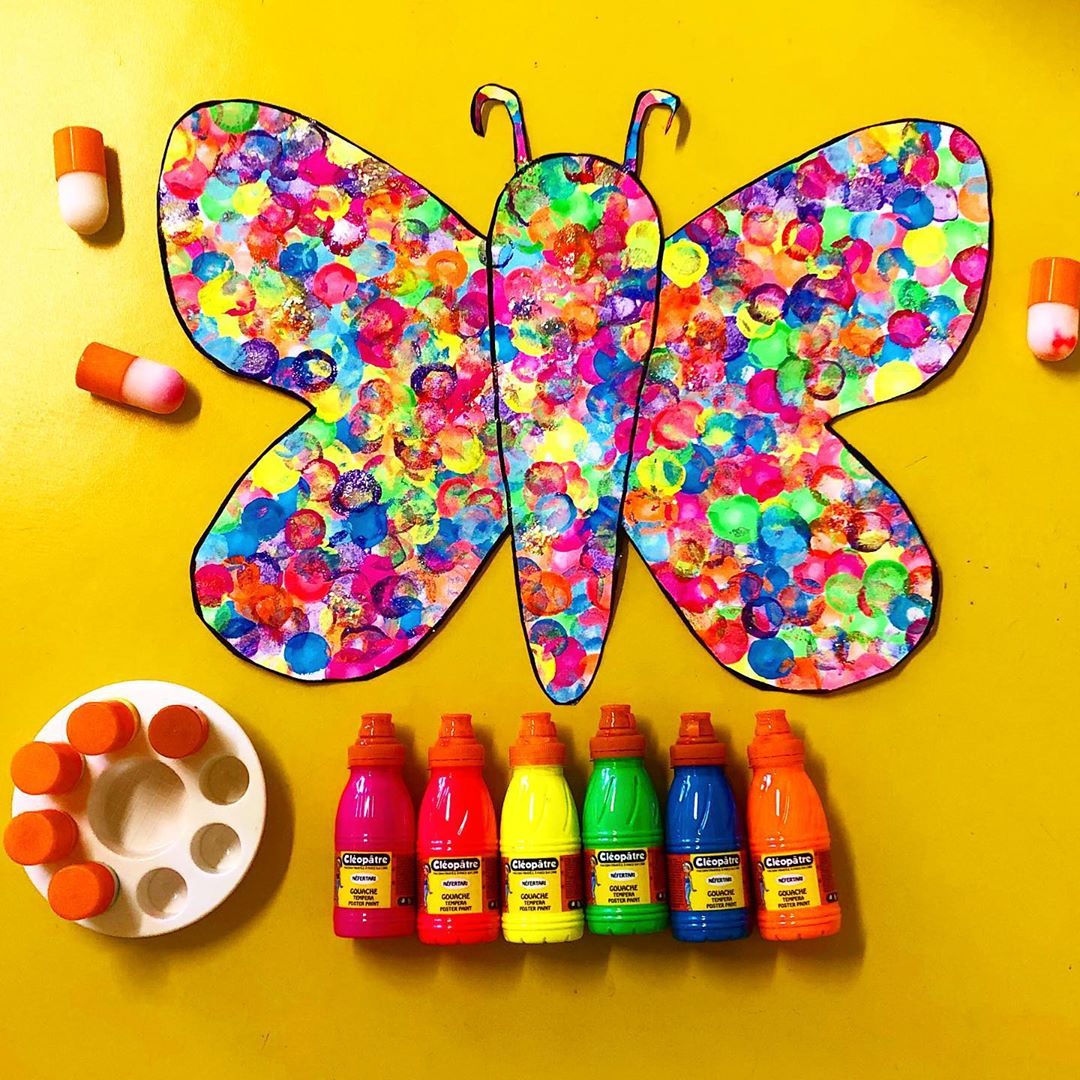 Lot de 8 flacons de Peinture Gouache Néfertari 250ml