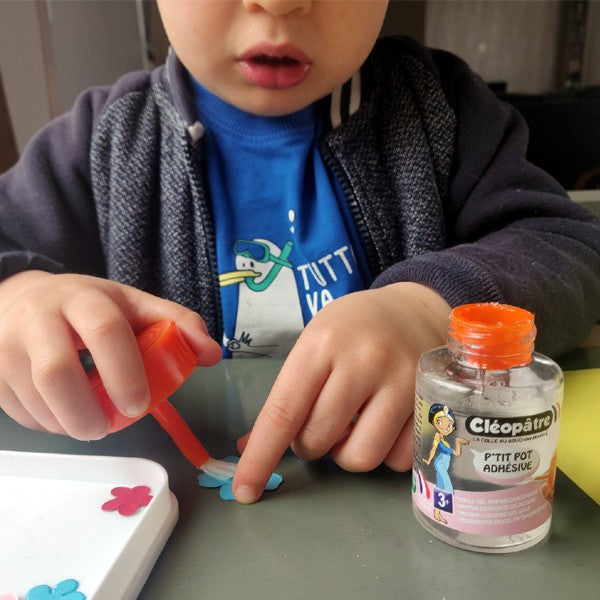 Schoolpack Colle Hypoallergénique : 16 p'tit pots pinceaux pleins 50g + recharge flacon 500g